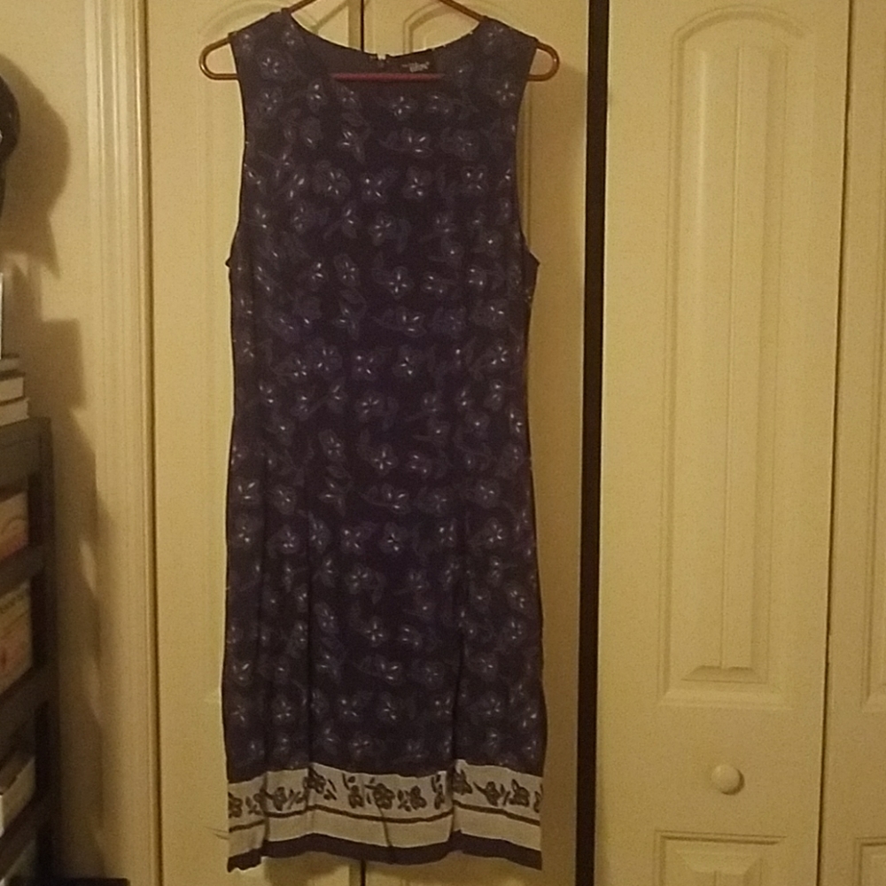 Boutique Europa sheath dress fully lined